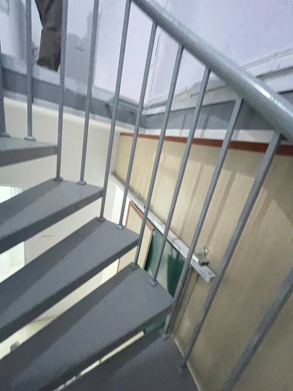 Cho thuê nhà ngõ 29 Phố Lạc Nghiệp , 3 tầng, 20m2, 2 ngủ, 2 WC, 6.5 triệu ở gia đình, nhóm - Ảnh 4